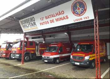 JOVEM COM DEDO ESTRANGULADO POR ANEL PROCURA AJUDA DO CORPO DE BOMBEIROS EM PATOS DE MINAS.