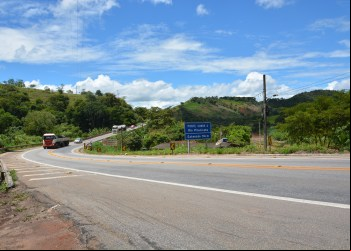 CÂMARA DE NOVA ERA SOLICITA DEPUTADO UM REDUTOR DE VELOCIDADE E PONTO DE ÔNIBUS NO BAIRRO DRUMMOND