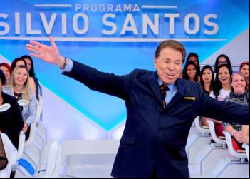 SILVIO SANTOS É INTERNADO COM COVID-19