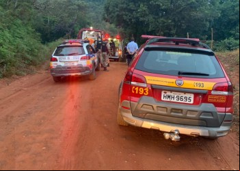 JOVEM MORRE AO CAIR DA CACHOEIRA EM CEL. FABRICIANO