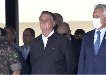 Presidente participa de cerimônia do Exército em Goiânia