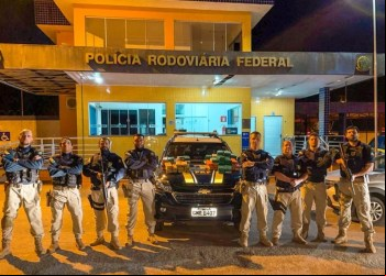 NOVA ERA: APÓS PERSEGUIÇÃO PRF APREENDE DROGAS E MOTORISTA NO BAIRRO SANTA MARIA