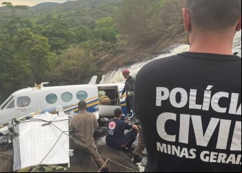 CEMIG CONFIRMA QUE AVIÃO ATINGIU CABO DE TORRE DE ALTA TENSÃO ANTES DE CAIR
