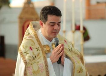 PADRE ROBSON PODE SER PRESO A QUALQUER MOMENTO