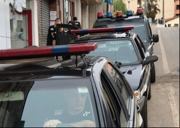 HOMEM É PRESO POR PAGAR PESSOAS PARA ESTUPRAREM O PRÓPRIO FILHO, DE 12 ANOS, DOENTE MENTAL