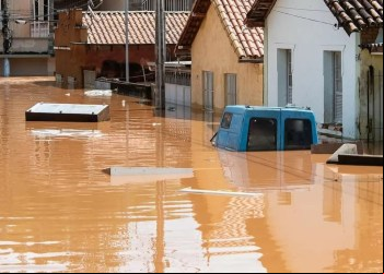 OS PERIGOS DAS ENCHENTES PARA A SAÚDE