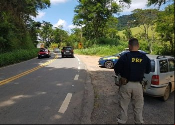 INTERDIÇÃO NA BR-262, EM ABRE CAMPO, PODE FAZER TRAJETO ATÉ IPATINGA DURAR 11H