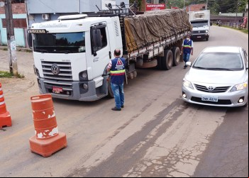 BLITZ NOTURNA VAI BARRAR CARRETAS EM TIMÓTEO