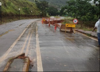 TRÂNSITO NA AV. KENEDY, SAÍDA DE NOVA ERA É LIBERADO