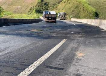 PISO NA BR-381 EM ANTÔNIO DIAS É DANIFICADO APÓS INCÊNDIO EM CARRETA