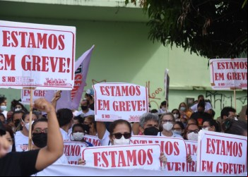 SERVIDORES DA EDUCAÇÃO DE MINAS GERAIS ANUNCIAM PARALISAÇÃO NESTA SEXTA-FEIRA