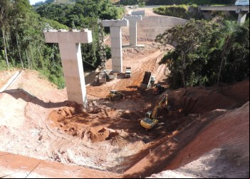 DNIT FINALIZA PILARES DA PONTE SOBRE O RIBEIRÃO PRAINHA