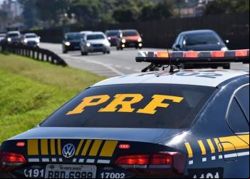 Nova Era: PRF prende homem com grande quantidade de dinheiro