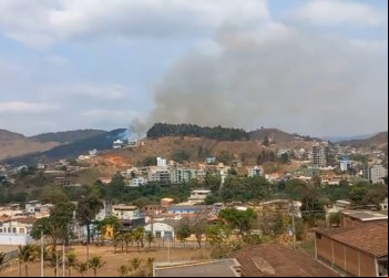 Nova Era: Incêndio de grandes proporções assusta moradores
