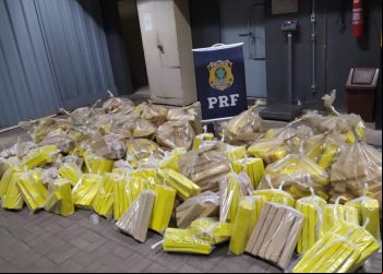 PRF apreende mais de 1 tonelada de maconha em caminhão na BR-262