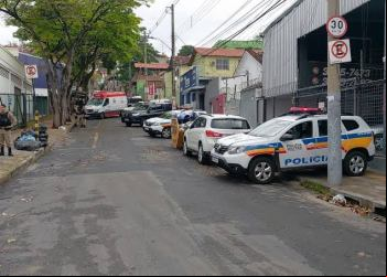 SNIPER ATIRA NA CABEÇA DE HOMEM QUE FAZIA CRIANÇA REFÉM EM BH