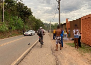 RIO PIRACICABA: MULHER É SOCORRIDA EM ESTADO GRAVE APÓS SER ATROPELADA POR MOTO NA MG-123