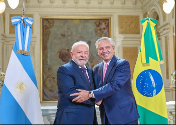 LULA PROMETE VOLTA DO FINANCIAMENTO DO BNDES NA ARGENTINA E CONSTRUÇÃO DE GASODUTO