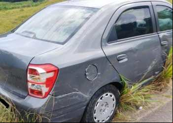 BANDIDOS ROUBAM CARRO NO PRATA, CAPOTAM E LEVAM OUTRO EM NOVA ERA