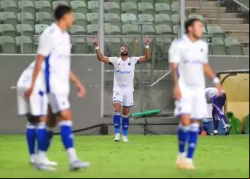 CRUZEIRO GOLEIA, ENCERRA JEJUM CONTRA O AMÉRICA E VOLTA AO G4 DO BRASILEIRO