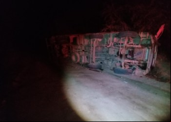 MOTORISTA MORRE AO TOMBAR CAMINHÃO NA ESTRADA DO PIÇARRÃO