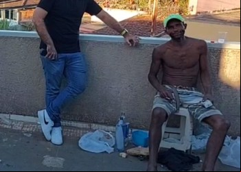 DEPOIS DE 24 HORAS HOMEM DESCE DO POSTE EM ITABIRA