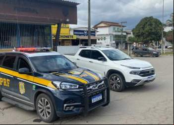 FISCALIZAÇÃO: PRF RECUPERA DOIS VEÍCULOS ROUBADOS NA BR 262 EM UMA HORA