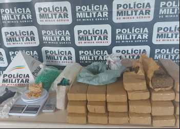 PM DE NOVA ERA APREENDE GRANDE QUANTIDADE DE DROGAS NO TRIÂNGULO