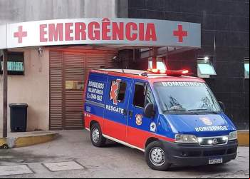 COLISÃO ENTRE CAMIONETE E MOTOCICLETA DEIXA UMA VÍTIMA NO PRATA