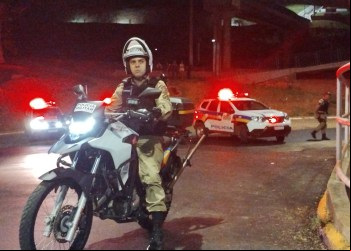 PMMG INICIA OPERAÇÃO CONTRA "ROLEZINHOS DE MOTO" COM AERONAVES EM MG
