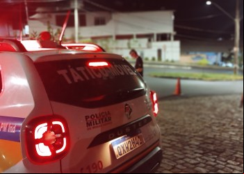 MENOR É APREENDIDO NO MANJAHY COM DROGAS DURANTE ABORDAGEM DA PM