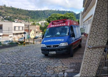 NOVA ERA: HOMEM É ESFAQUEADO PELO PRIMO EM CAPOEIRANA