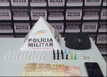 BATIDA POLICIAL NO CERÂMICA EM SÃO DOMINGOS DO PRATA TERMINA COM HOMEM PRESO E DROGAS APREENDIDAS