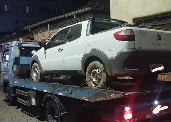 ATROPELA DUAS PESSOAS, ABANDONA LOCAL E É PRESO PELA PM EM RIO PIRACICABA