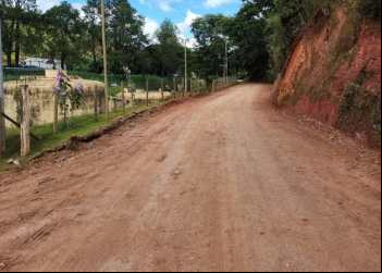 PREFEITURA DE NOVA ERA INICIA CALÇAMENTO DA RUA NUNO LAGE NO BAIRRO SANTA MARIA
