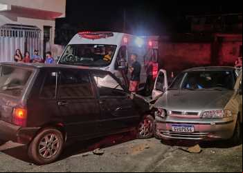 HOMEM COM SUSPEITA DE EMBRIAGUEZ CAUSA ACIDENTE E FERE TRÊS EM MONLEVADE