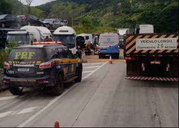 COLISÃO ENTRE CARRO E CAMINHÃO DEIXA UM ÓBITO EM ANTÔNIO DIAS