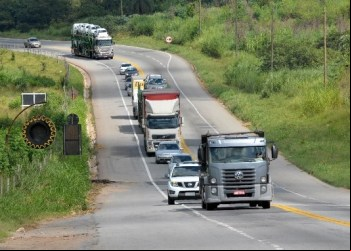 PARALISAÇÃO DEVIDO A OBRAS NA BR-381, TEM ATÉ 2H DE ESPERA