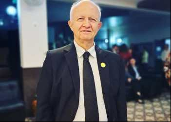 NOVAERENSE LUTA CONTRA FIBROSE PULMONAR E BUSCA AJUDA PARA TRATAMENTO