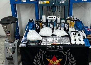 PM DE JOÃO MONLEVADE E FABRICIANO REALIZAM OPERAÇÃO CONJUNTA E APREENDEM GRANDE QUANTIDADE DE DROGAS