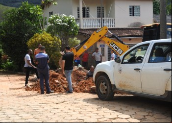 MORADORES DA BAIXADA PIMENTA REIVINDICAM ABASTECIMENTO EMERGENCIAL DE ÁGUA