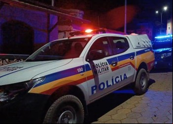 HOMEM É ESFAQUEADO NO OLHO APÓS DISCUSSÃO POR VINGANÇA