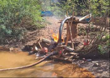PM AMBIENTAL DE BARÃO FECHA GARIMPO ILEGAL DE OURO EM SÃO GONÇALO DO RIO ABAIXO